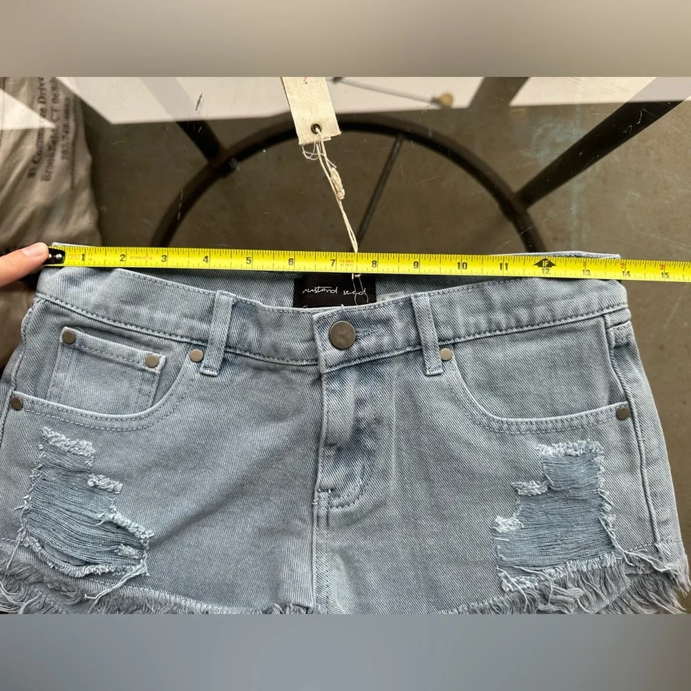 Mustard Seed Light Gray Distressed Denim Jean Shorts